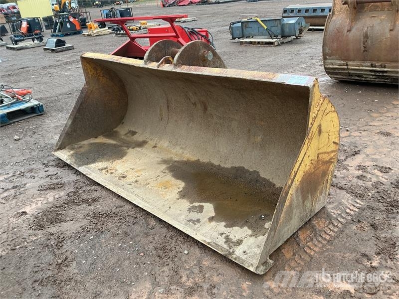  91 in Q/C Cleanup Excavator Bucket دلاء