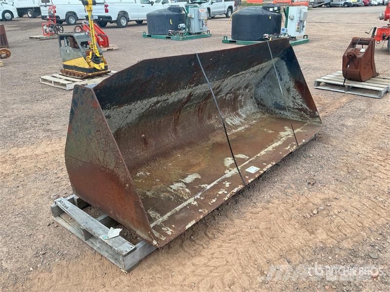 96 in Telehandler Bucket Kanalak