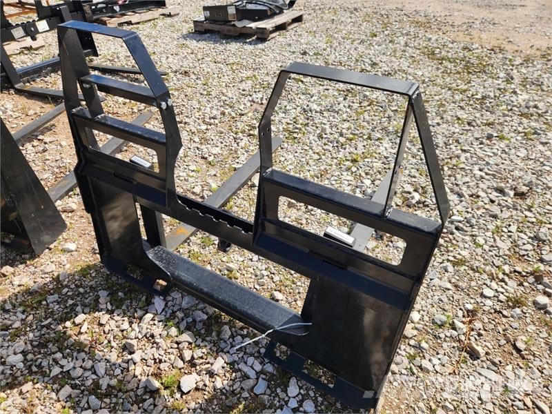 AGT 48 in Skid Steer Forks (Unused) Fourche