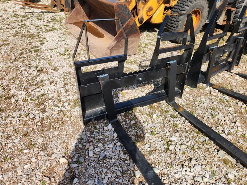 AGT 48 in Skid Steer Forks (Unused) Fourche