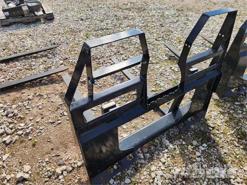 AGT 48 in Skid Steer Forks (Unused) Fourche