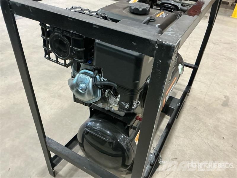 AGT AC 40 gal Air Compressor (Unused) Compressors