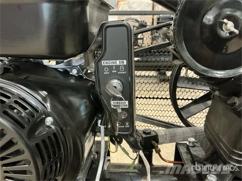 AGT AC 40 gal Air Compressor (Unused) Compressors