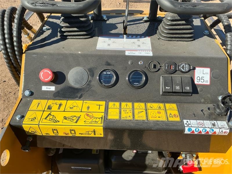 AGT MX-MRT14 Mini Compact Track Loader (Unused) Skid steer loaders