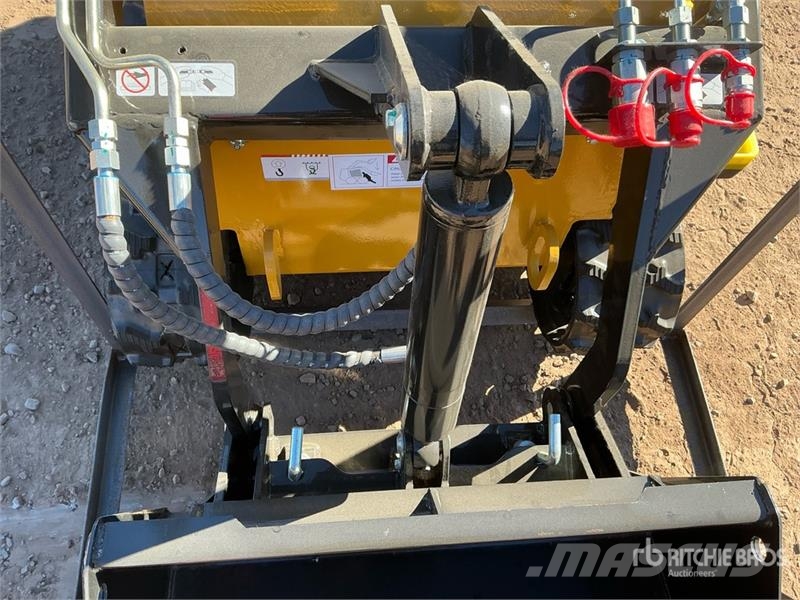 AGT MX-MRT14 Mini Compact Track Loader (Unused) Skid steer loaders