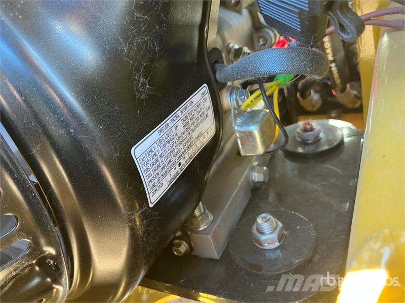 AGT MX-MRT14 Mini Compact Track Loader (Unused) Skid steer loaders