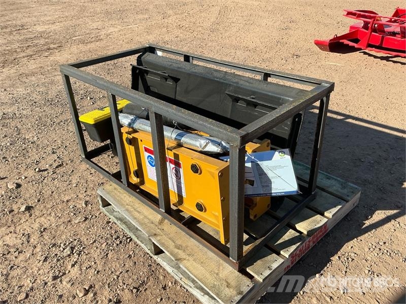AGT SSHH680 Skid Steer Breaker (Unused) Āmuri/Drupinātāji