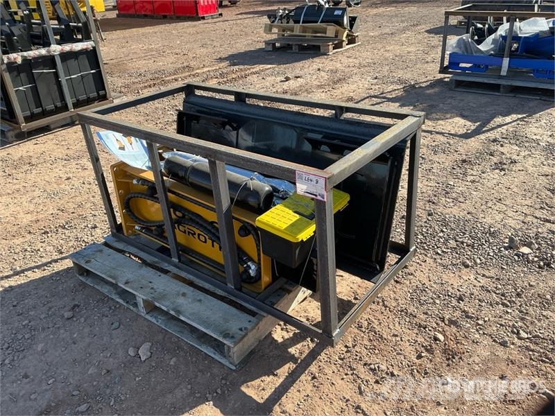 AGT SSHH680 Skid Steer Breaker (Unused) Āmuri/Drupinātāji