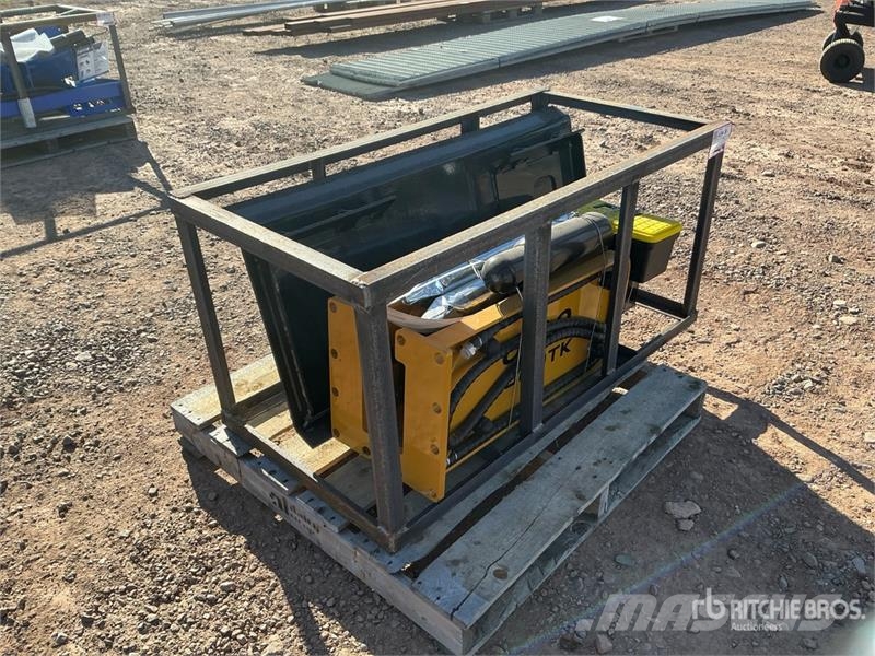 AGT SSHH680 Skid Steer Breaker (Unused) Āmuri/Drupinātāji