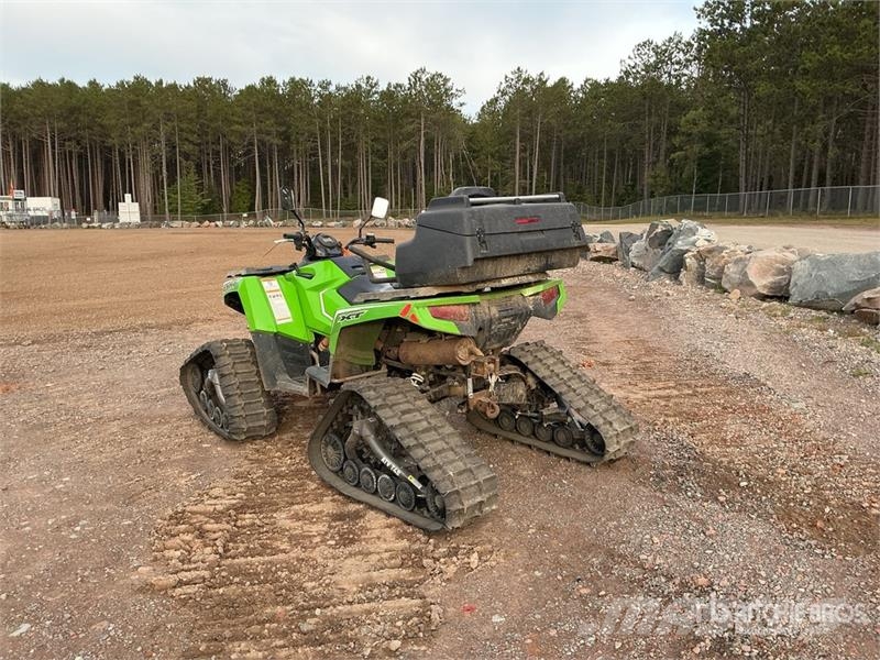 Arctic Cat TRV 700 4x4 ATV Terénní vozidla
