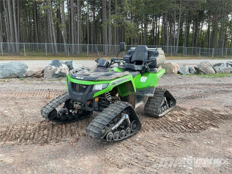 Arctic Cat TRV 700 4x4 ATV Terénní vozidla