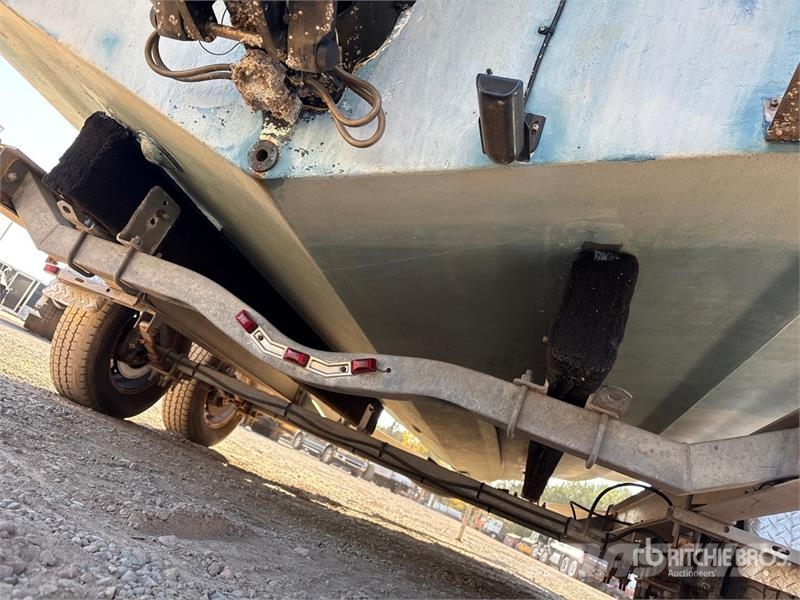  Bayliner 2355 23 ft Cruiser Otros componentes