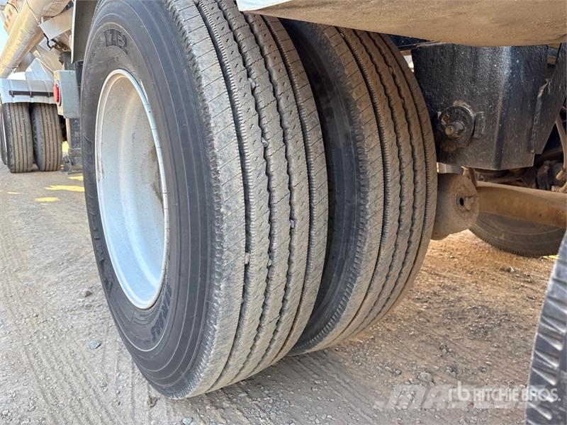 Bedard Lead Pneumatic Bulk Trailer Otros remolques