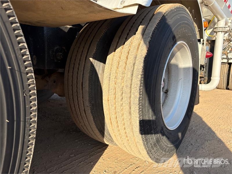Bedard Lead Pneumatic Bulk Trailer Otros remolques