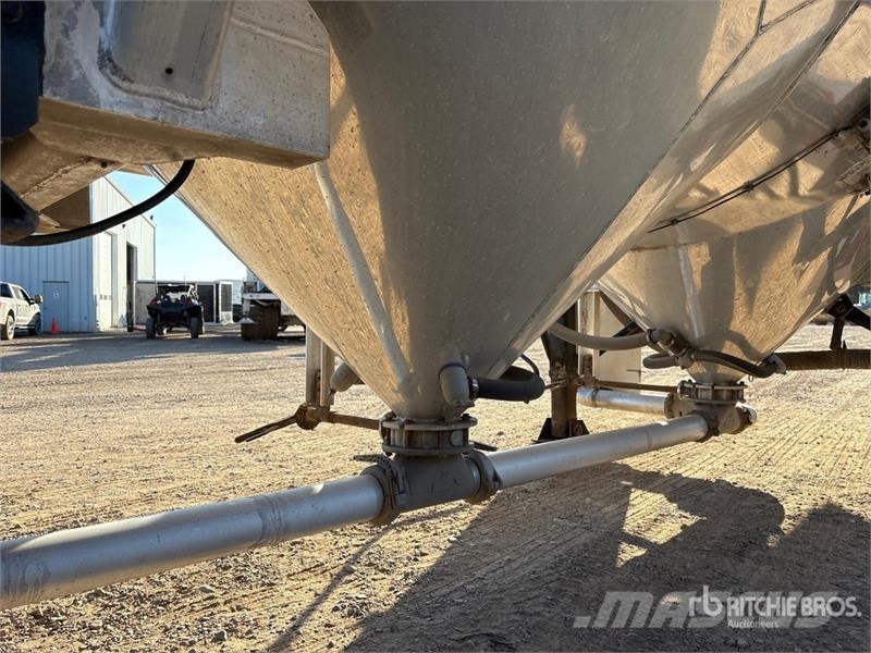 Bedard Lead Pneumatic Bulk Trailer Otros remolques
