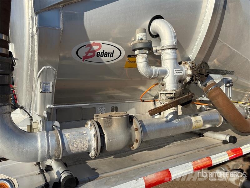 Bedard Lead Pneumatic Bulk Trailer Otros remolques