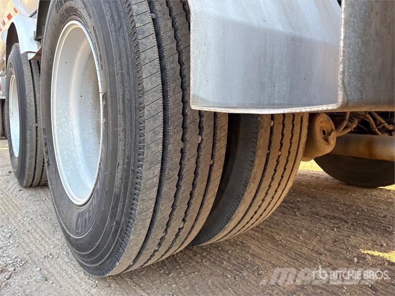Bedard Lead Pneumatic Bulk Trailer Otros remolques