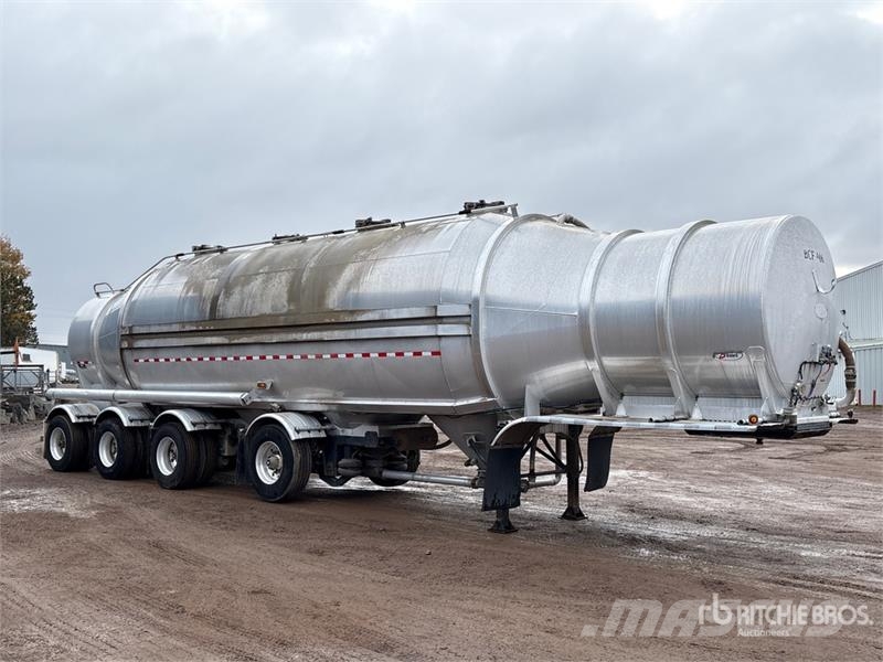 Bedard Quad/A Pneumatic Bulk Trailer Andre hengere