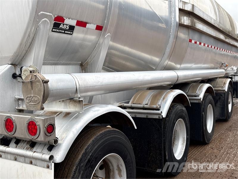 Bedard Quad/A Pneumatic Bulk Trailer Andre hengere