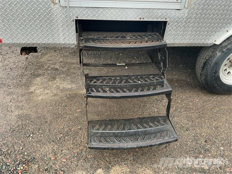 Blackrain 22 ft x 8 ft 4 in Portable T/A Mobile Of Muu