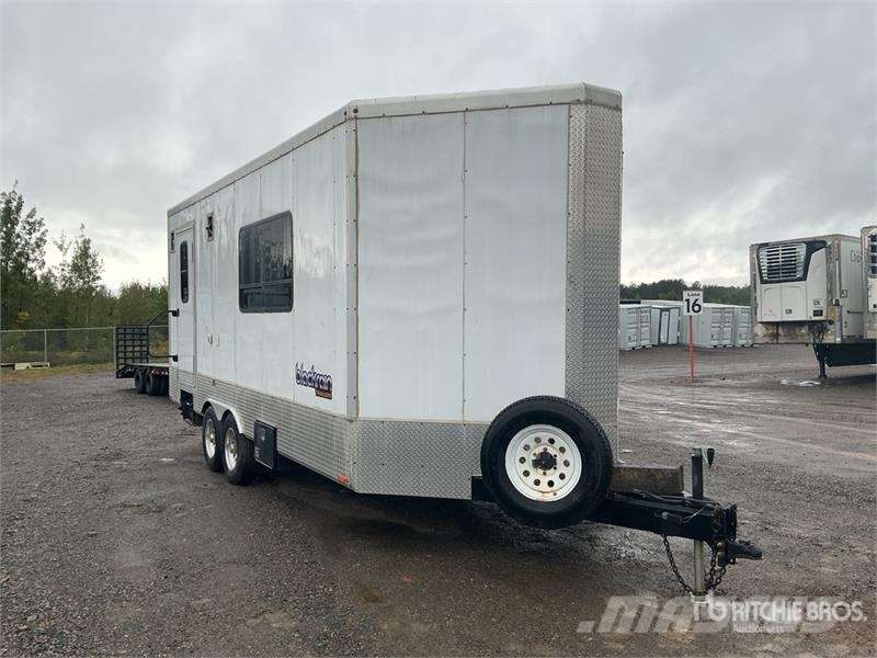 Blackrain 22 ft x 8 ft 4 in Portable T/A Mobile Of Muu