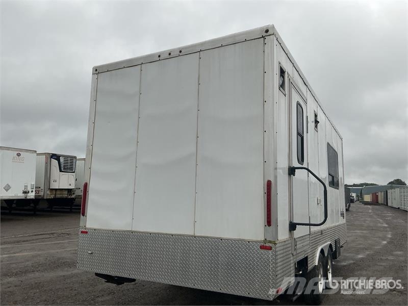 Blackrain 22 ft x 8 ft 4 in Portable T/A Mobile Of Muu