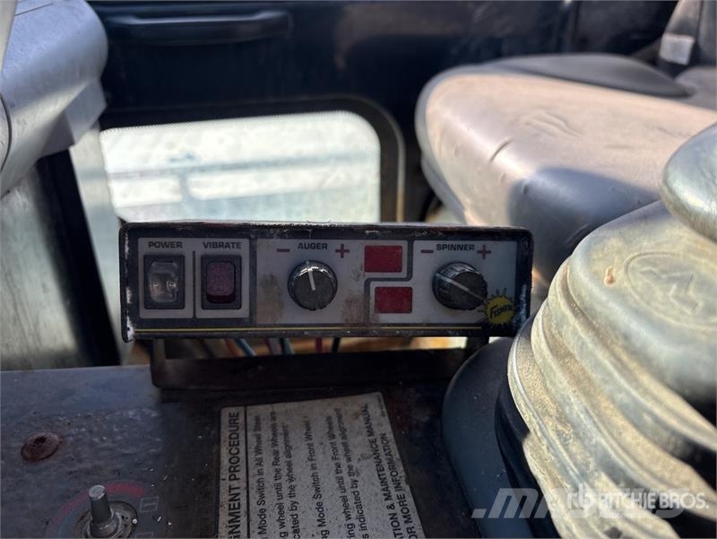 Bobcat 5600 Toolcat 4x4 Utility Vehicle (Inoperable) Pomoćni strojevi