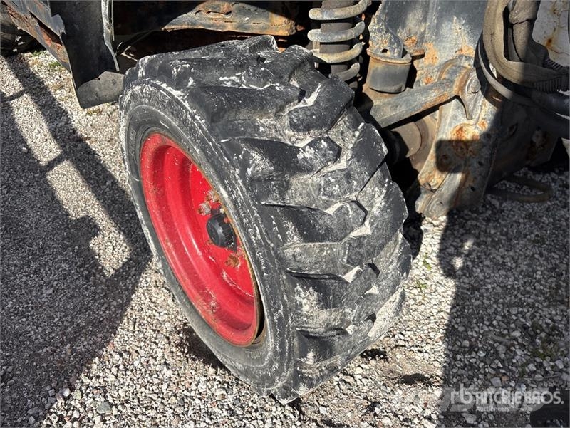 Bobcat 5600 Toolcat 4x4 Utility Vehicle (Inoperable) Pomoćni strojevi