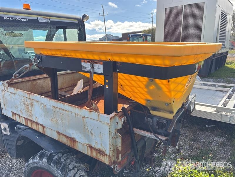 Bobcat 5600 Toolcat 4x4 Utility Vehicle (Inoperable) Pomoćni strojevi