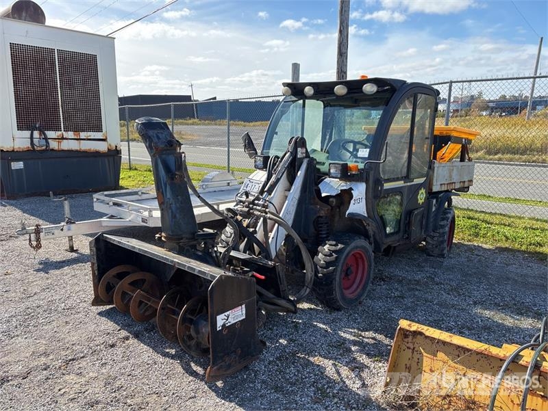 Bobcat 5600 Toolcat 4x4 Utility Vehicle (Inoperable) Pomoćni strojevi