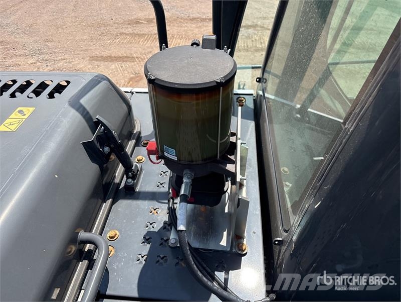 Bobcat E165 Tracked Excavator Crawler excavators