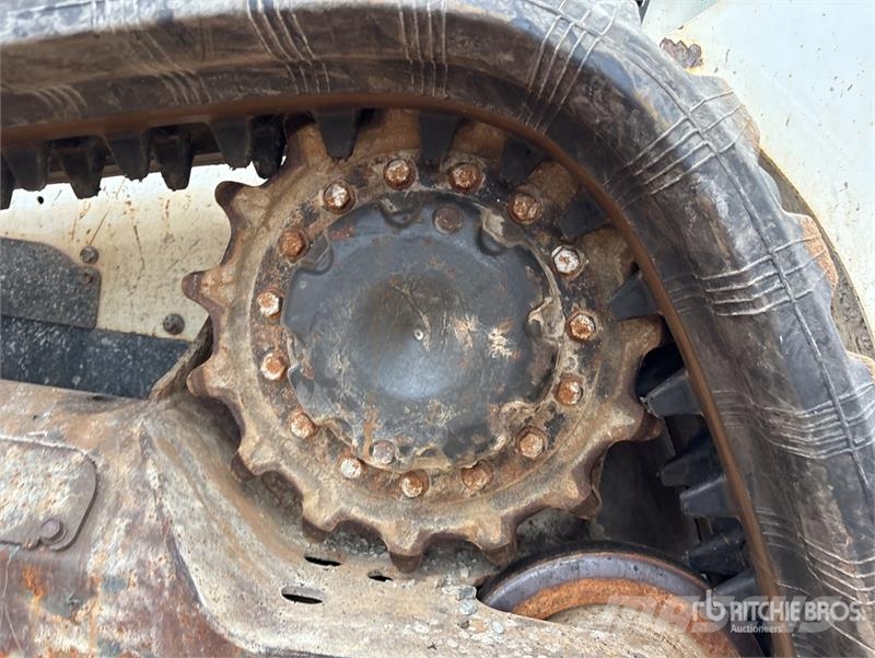 Bobcat T590 لوادر انزلاقية التوجيه