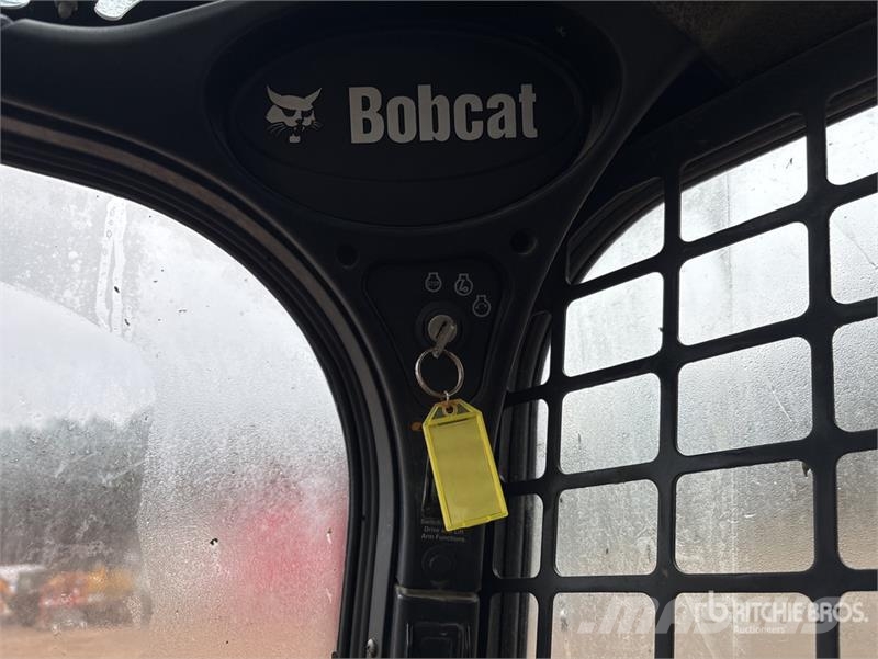 Bobcat T590 لوادر انزلاقية التوجيه
