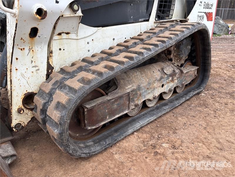 Bobcat T590 لوادر انزلاقية التوجيه