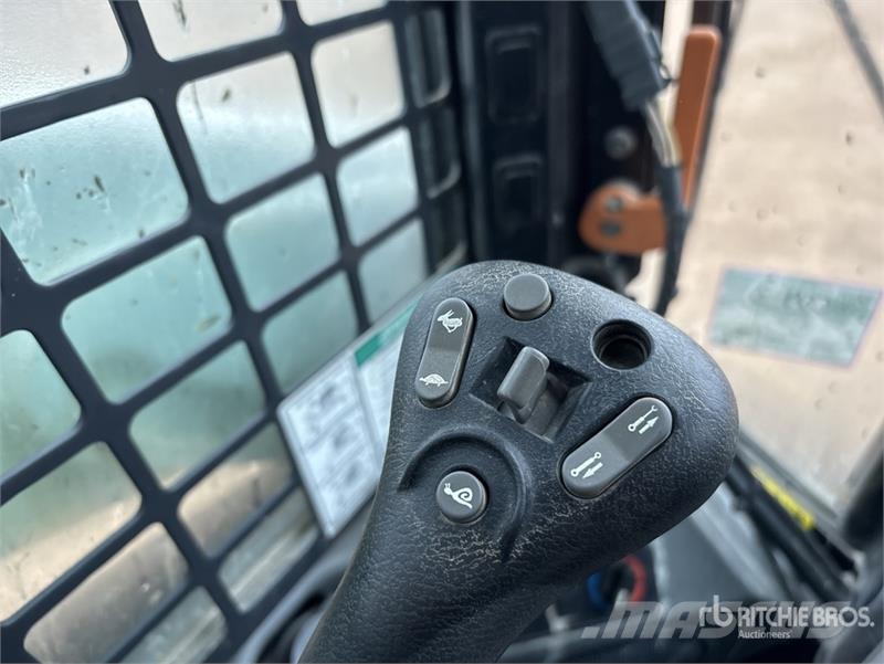 Bobcat T590 لوادر انزلاقية التوجيه