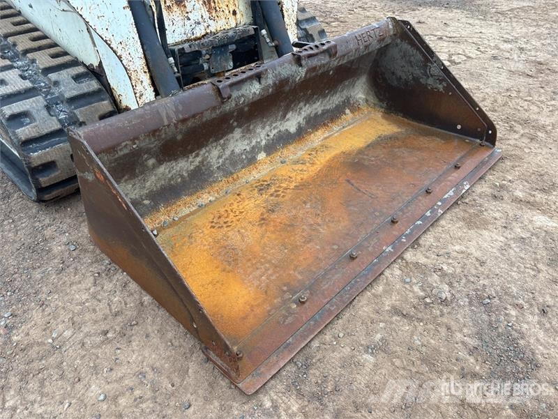 Bobcat T590 لوادر انزلاقية التوجيه