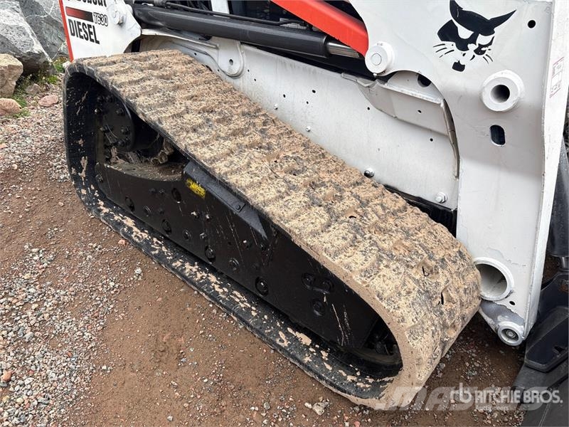 Bobcat T630 スキッドステアローダー