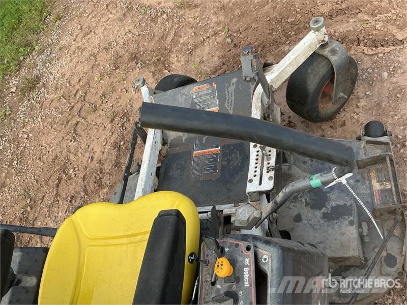 Bobcat ZT3500 Zero-Turn Lawn Mower ركوب الحشائش