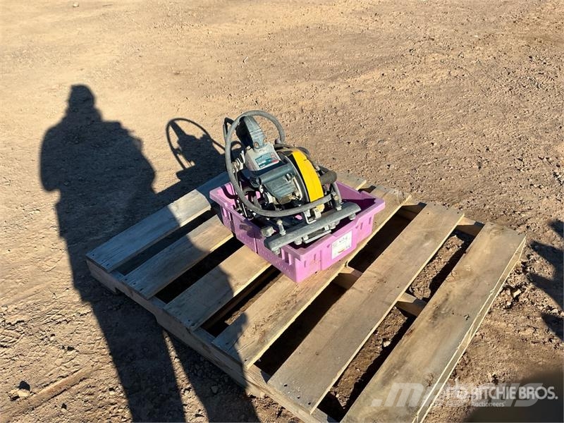 Bosch 1677M Stone Saw w/ Accuglide System Egyéb alkatrészek