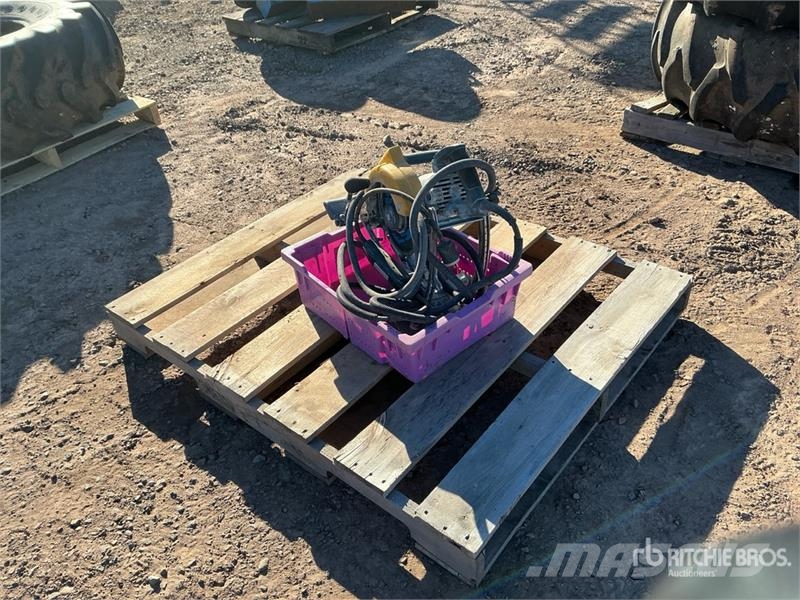 Bosch 1677M Stone Saw w/ Accuglide System Egyéb alkatrészek