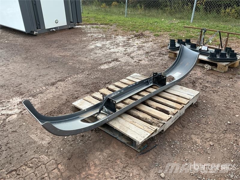  Bumper - Fits Truck معدات النقل - غير ذلك