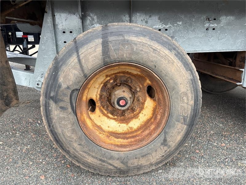 BWS 37DT3X 37 ft Tri/A End Dump Trailer 自卸拖车