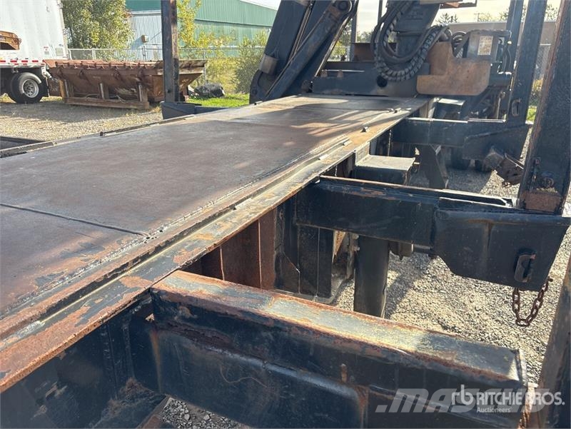 BWS 45 ft Tri/A Self-Loading Log Trailer Лісовози