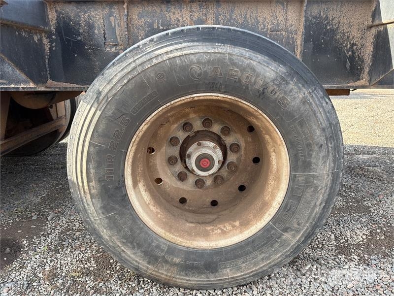 BWS 45 ft Tri/A Self-Loading Log Trailer Лісовози