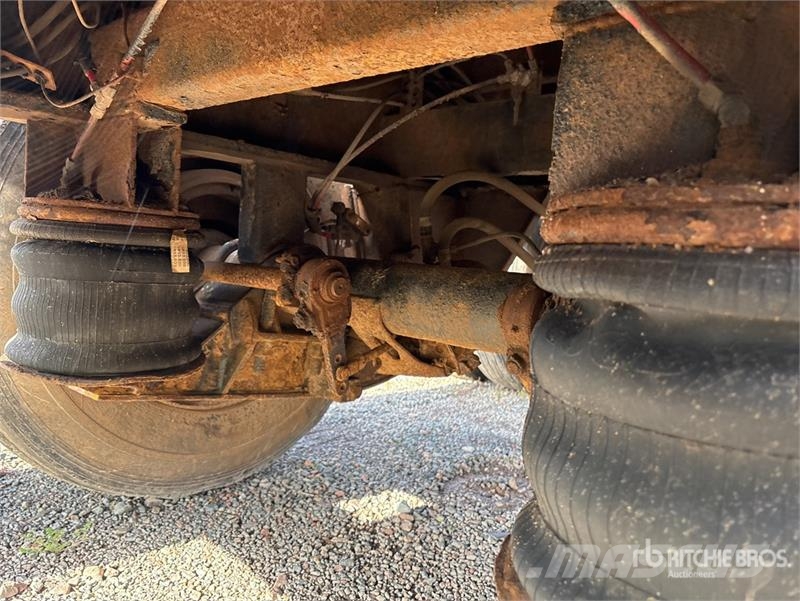 BWS 45 ft Tri/A Self-Loading Log Trailer Лісовози