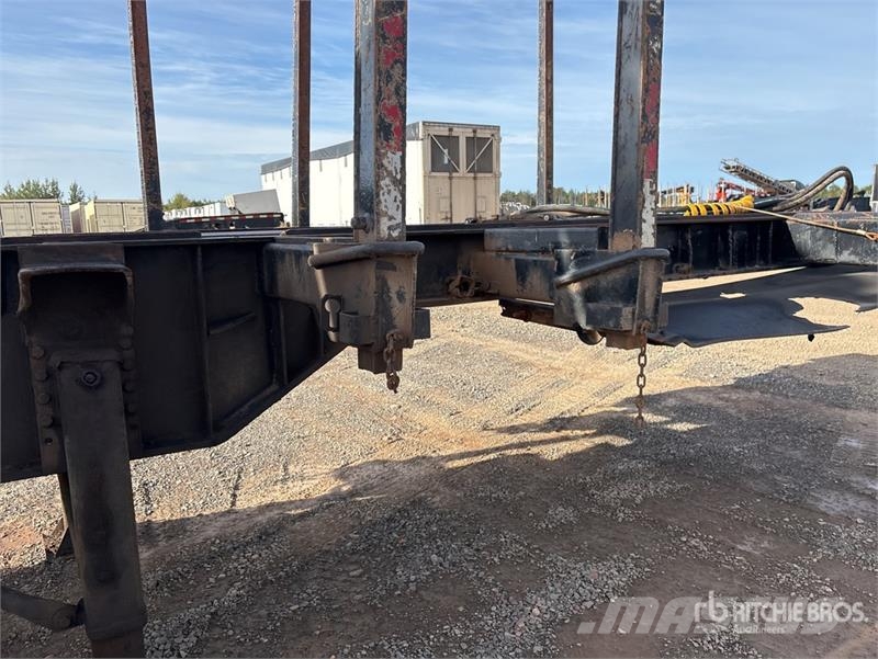 BWS 45 ft Tri/A Self-Loading Log Trailer Лісовози