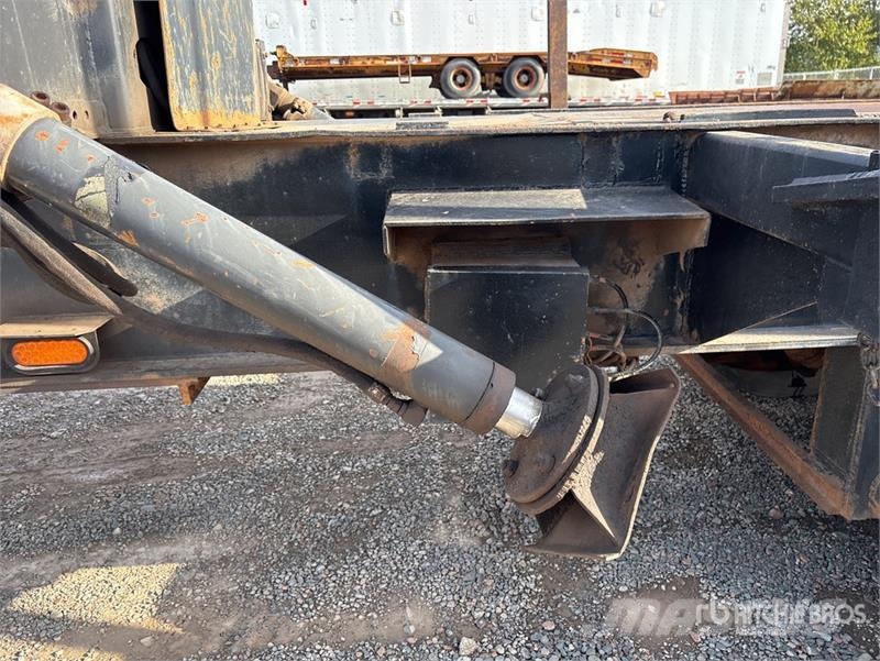 BWS 45 ft Tri/A Self-Loading Log Trailer Лісовози