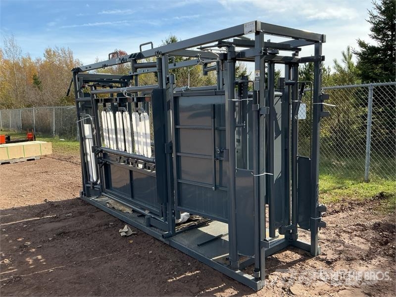 BYT CC003 12 ft 6 in Upgraded Stockman Squeeze Chu Agriculture - Others
