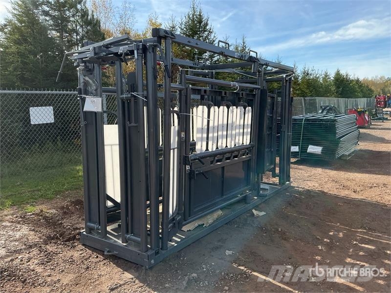 BYT CC003 12 ft 6 in Upgraded Stockman Squeeze Chu Agriculture - Others