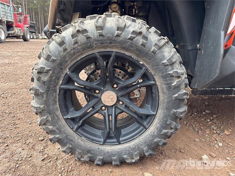 C&F Moto ZFORCE 800 4x4 Side By Side Automobili